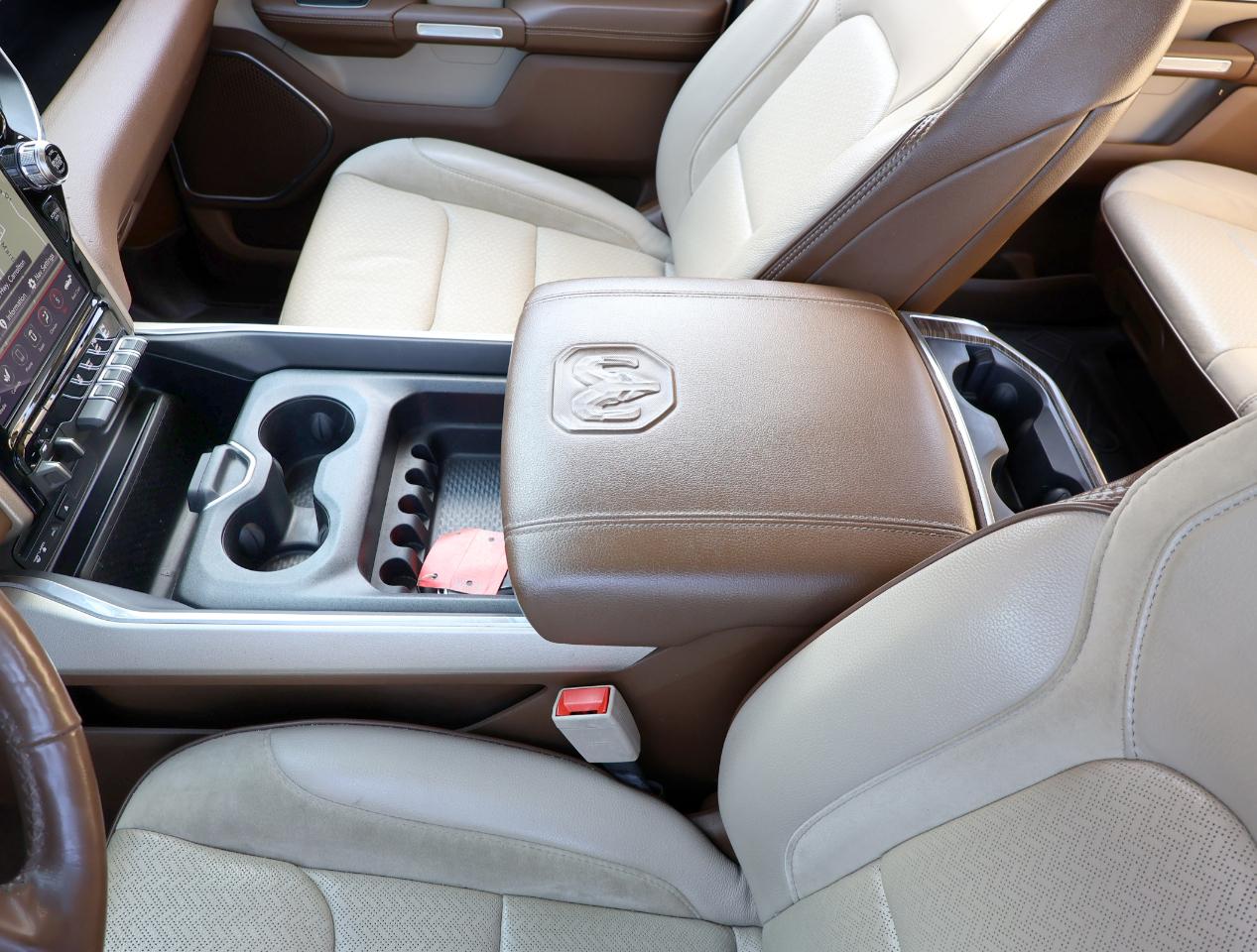 RAM 1500 Laramie Crew Cab SWB 4WD 2019