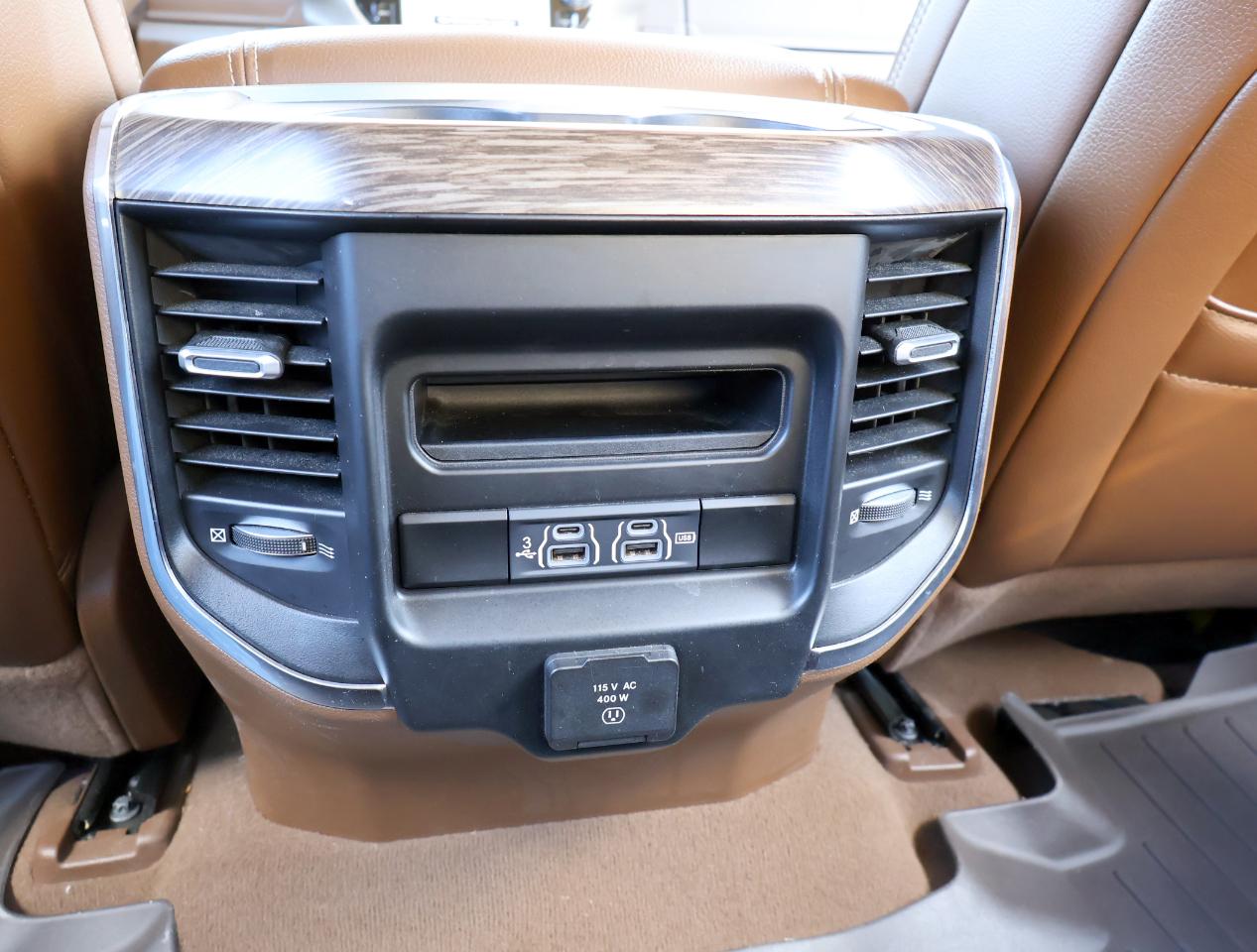 RAM 1500 Laramie Crew Cab SWB 4WD 2019