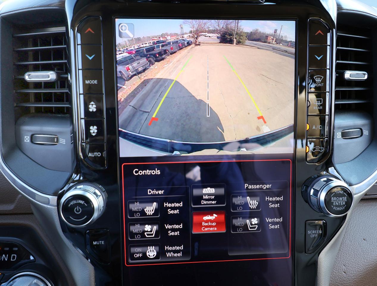 RAM 1500 Laramie Crew Cab SWB 4WD 2019