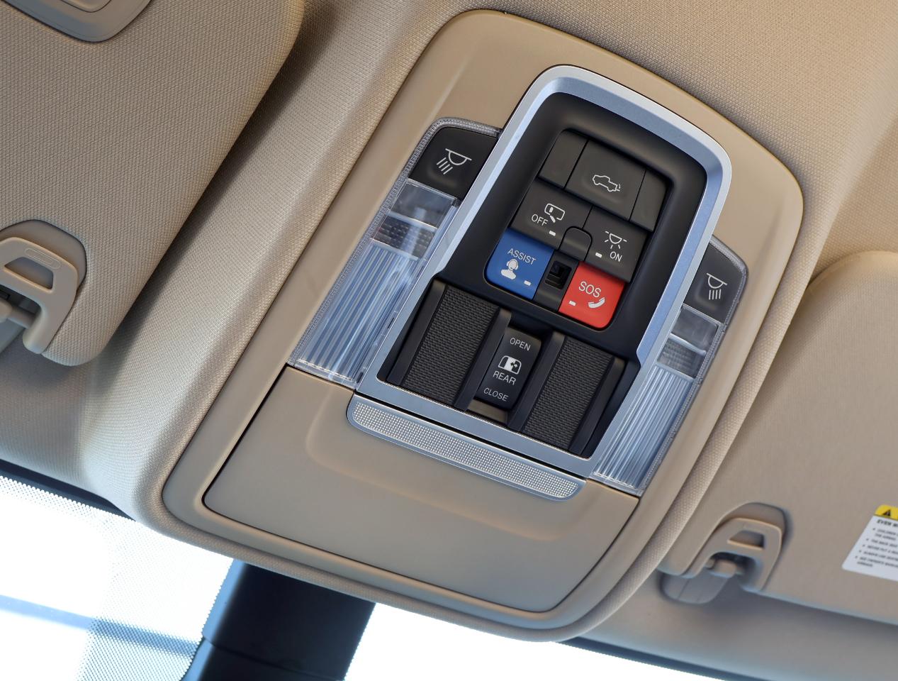 RAM 1500 Laramie Crew Cab SWB 4WD 2019