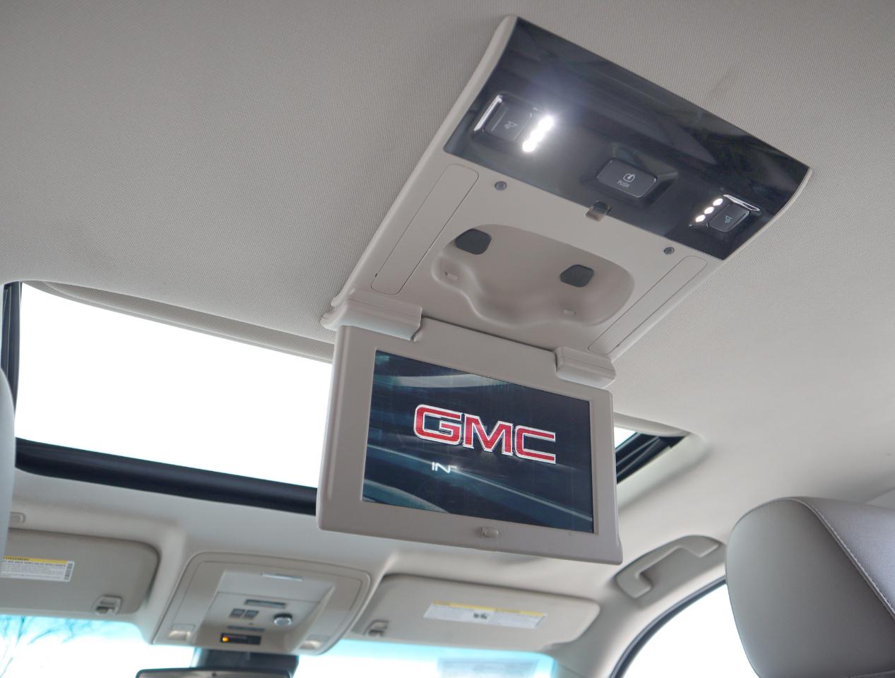 GMC Yukon SLT 2WD 2017