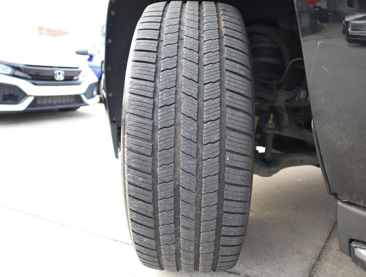 GMC Yukon SLT 2WD 2017