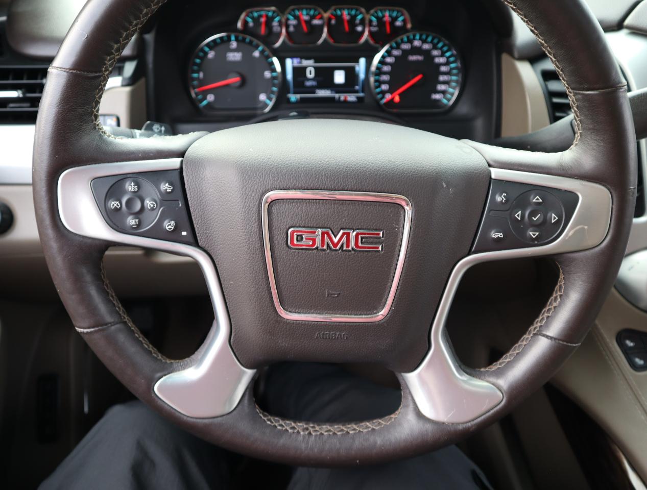 GMC Yukon SLT 2WD 2017