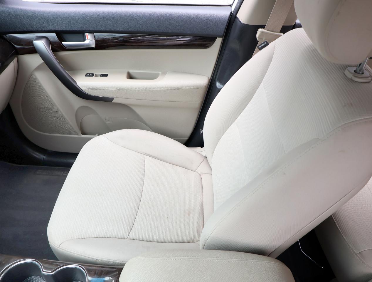 Kia Sorento LX 2WD 2015