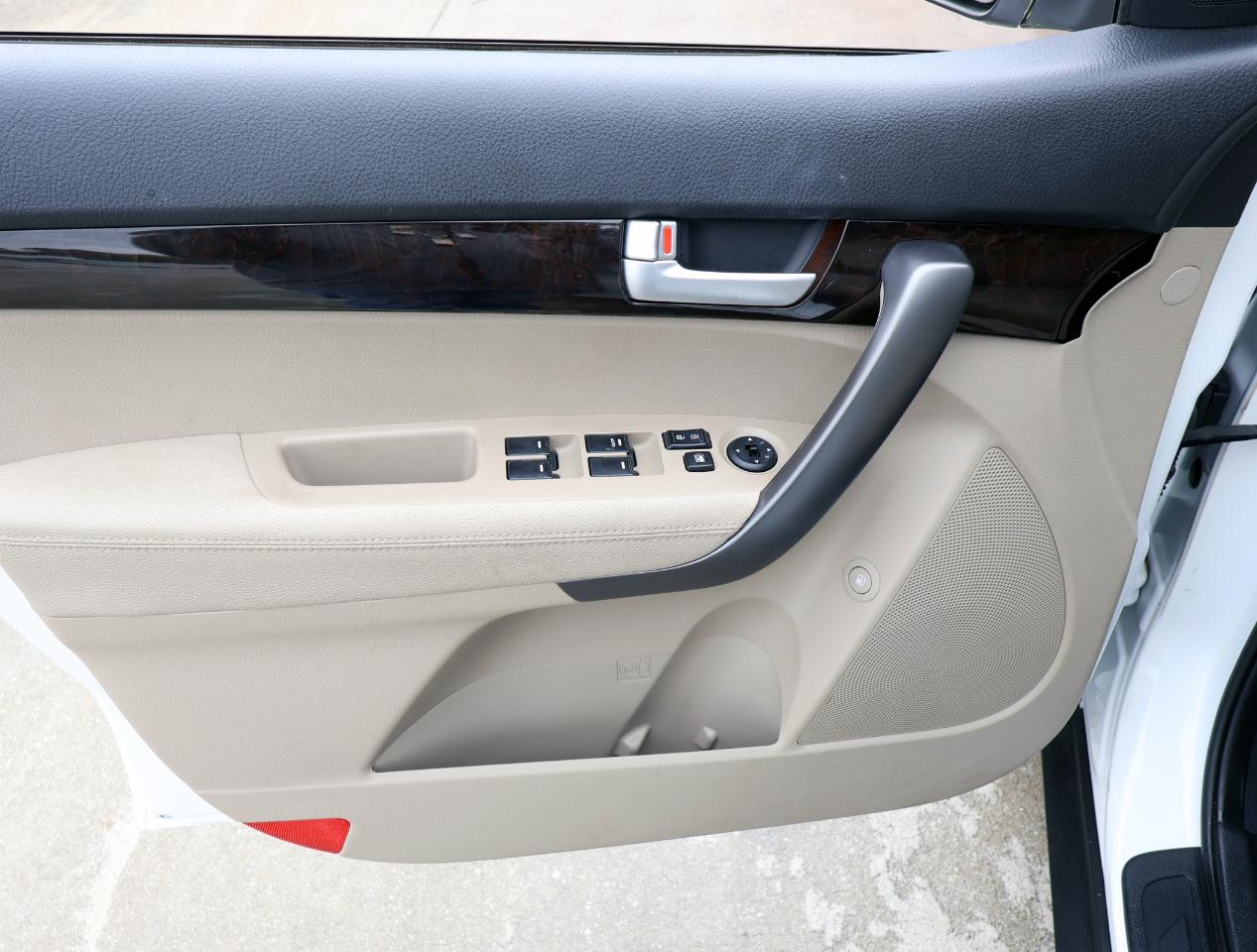 Kia Sorento LX 2WD 2015