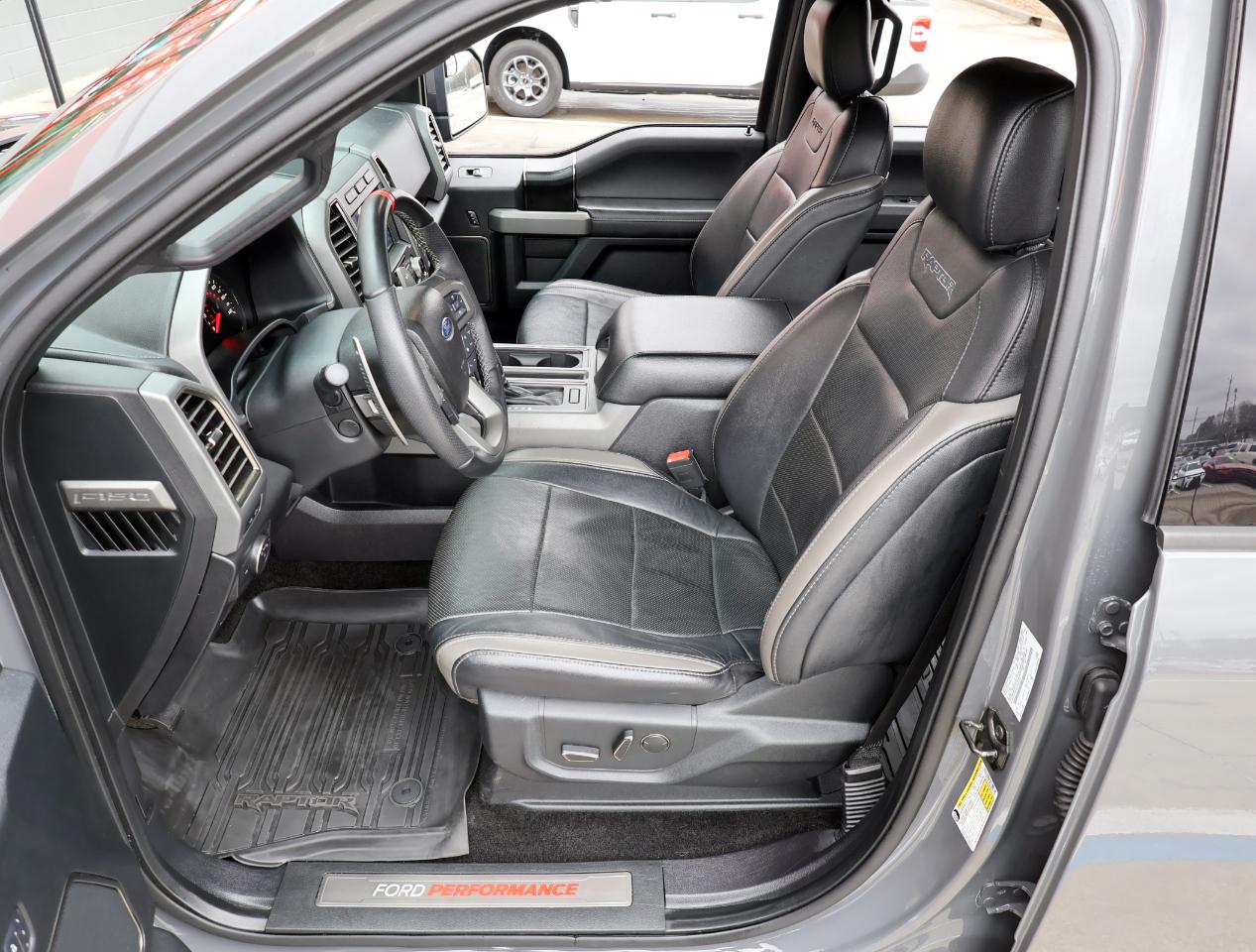 Ford F-150 Raptor SuperCrew 4WD 2018