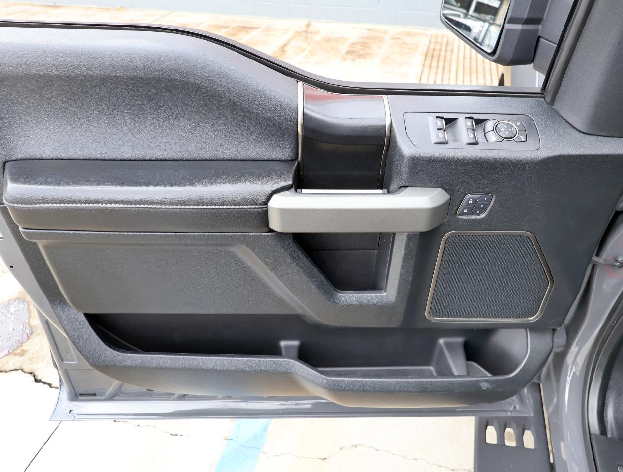 Ford F-150 Raptor SuperCrew 4WD 2018