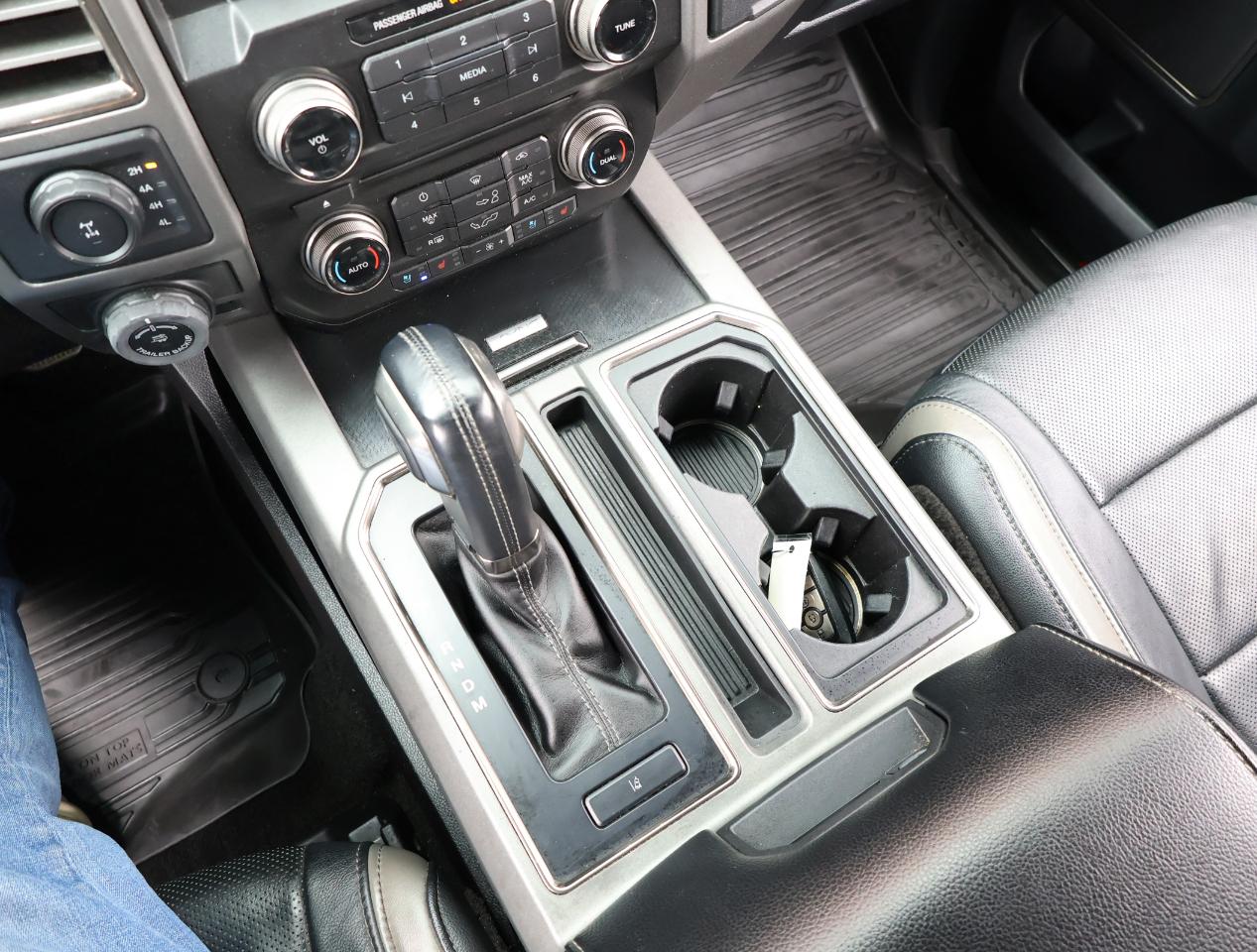 Ford F-150 Raptor SuperCrew 4WD 2018