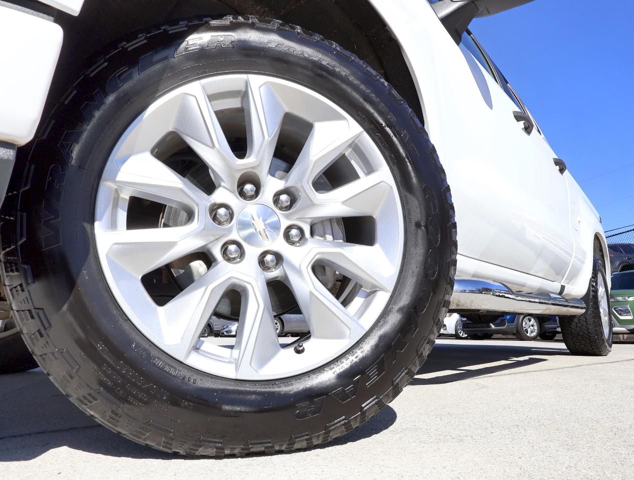 Chevrolet Silverado 1500 Custom Double Cab 4WD 2020