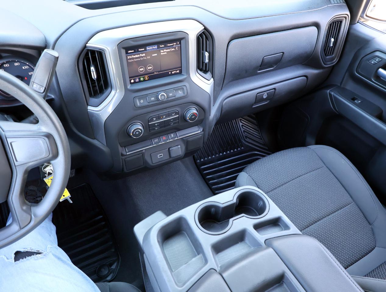 Chevrolet Silverado 1500 Custom Double Cab 4WD 2020