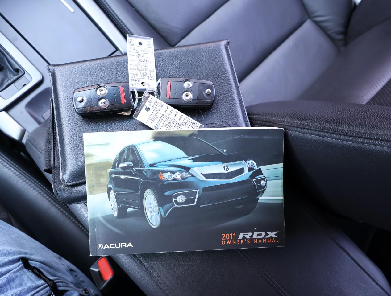 Acura RDX 5-Spd AT SH-AWD with Technology Package 2011