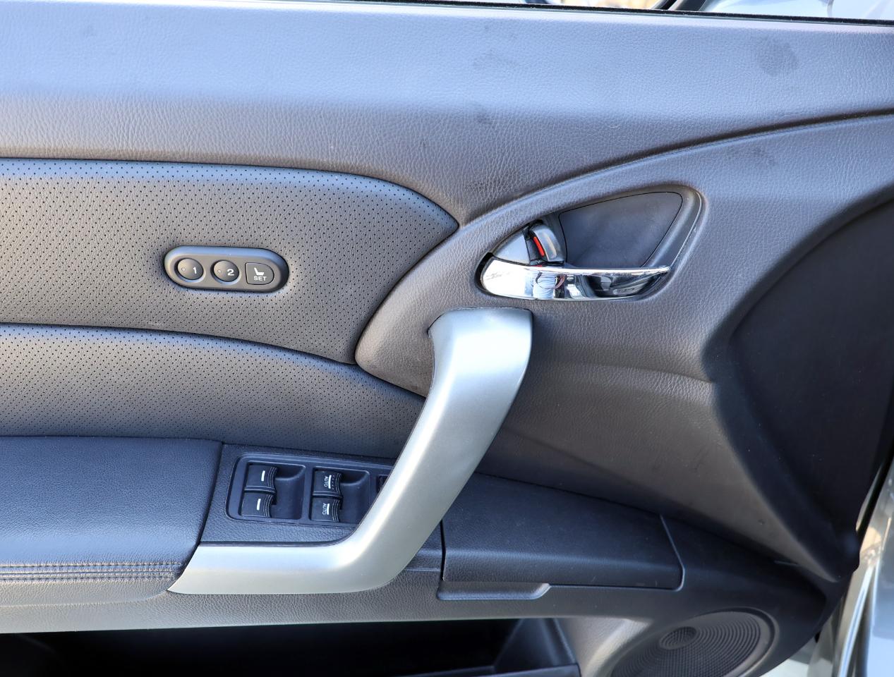 Acura RDX 5-Spd AT SH-AWD with Technology Package 2011