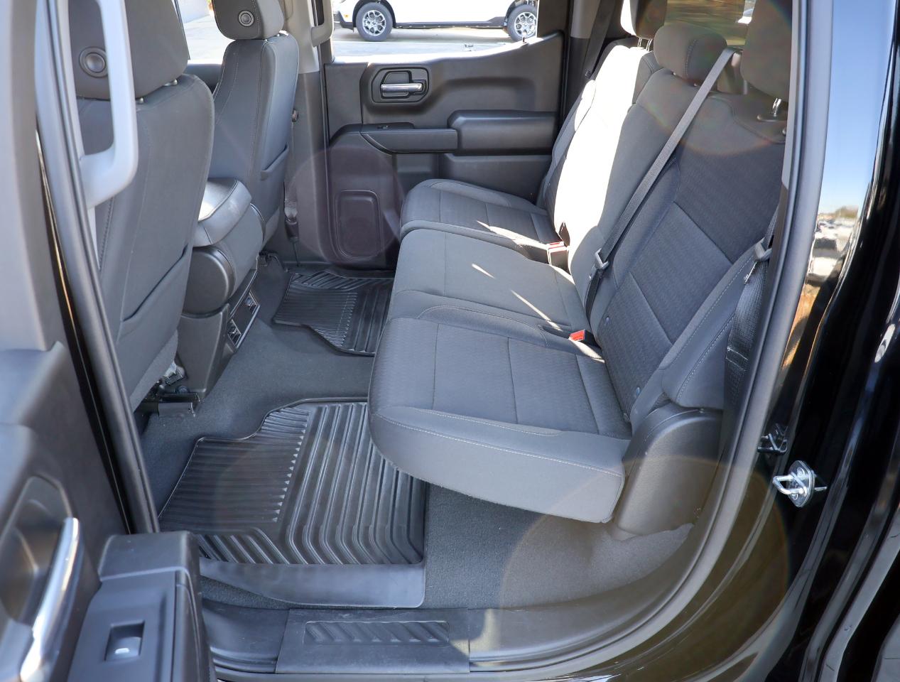 Chevrolet Silverado 1500 Custom Crew Cab 4WD 2022