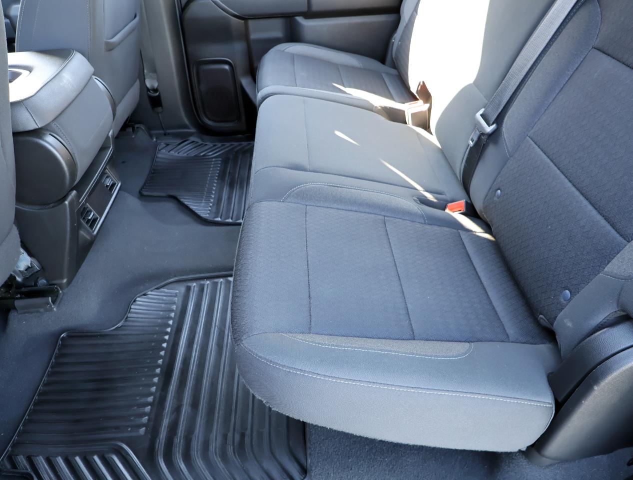 Chevrolet Silverado 1500 Custom Crew Cab 4WD 2022