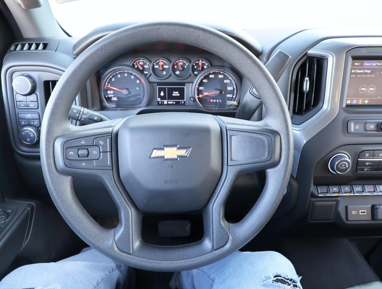 Chevrolet Silverado 1500 Custom Crew Cab 4WD 2022