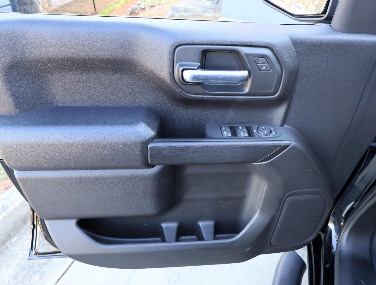 Chevrolet Silverado 1500 Custom Crew Cab 4WD 2022