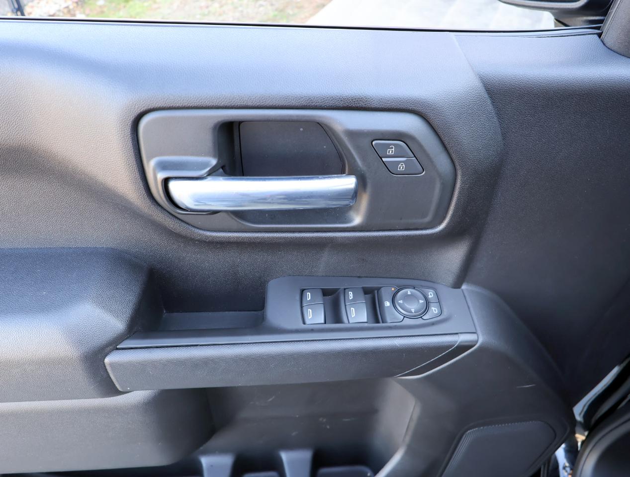 Chevrolet Silverado 1500 Custom Crew Cab 4WD 2022