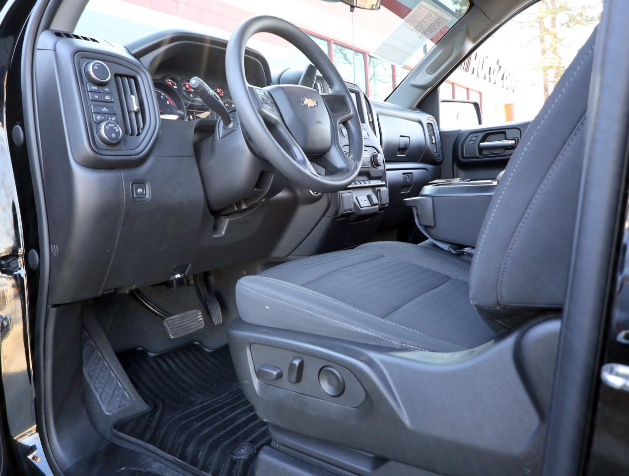 Chevrolet Silverado 1500 Custom Crew Cab 4WD 2022