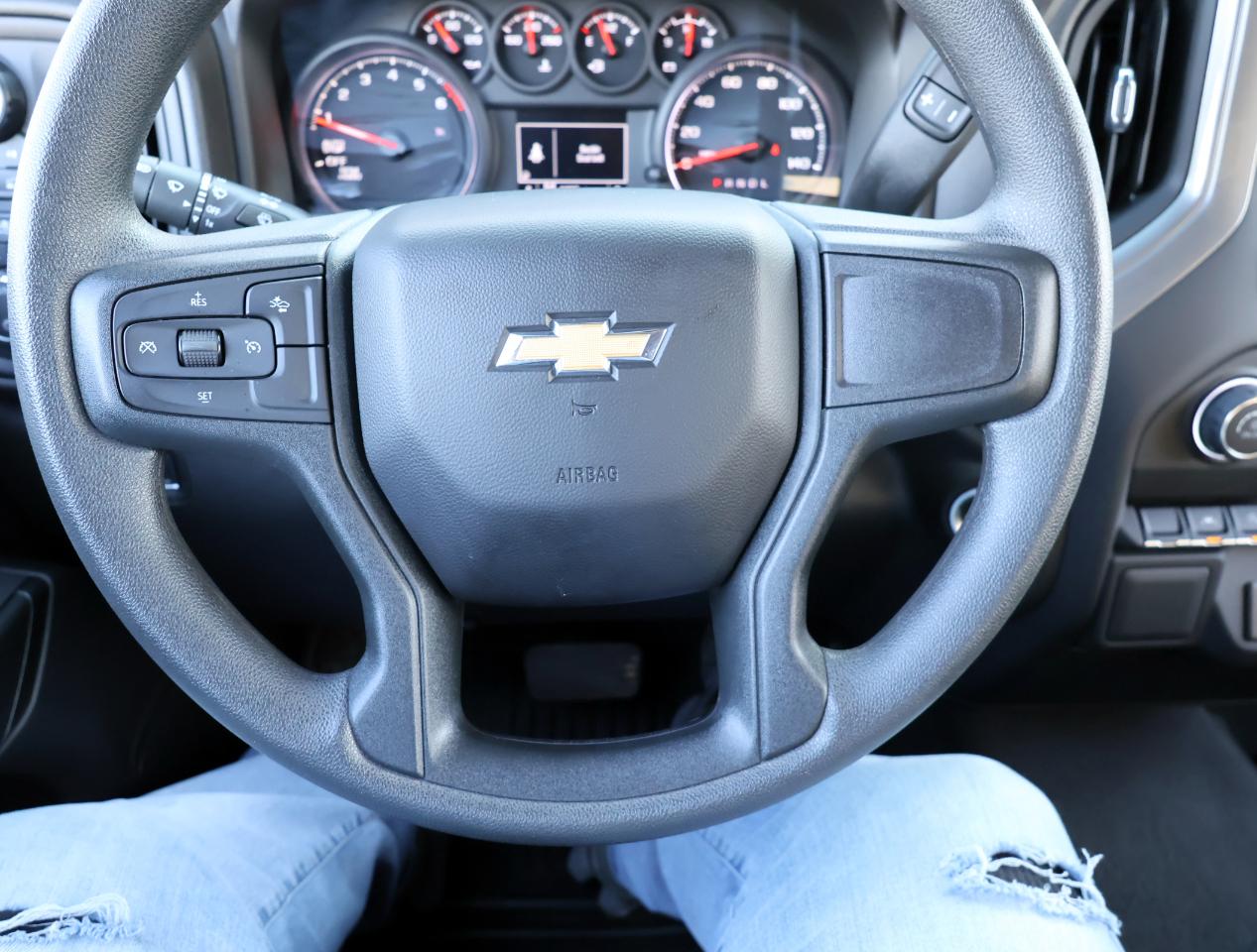 Chevrolet Silverado 1500 Custom Crew Cab 4WD 2022