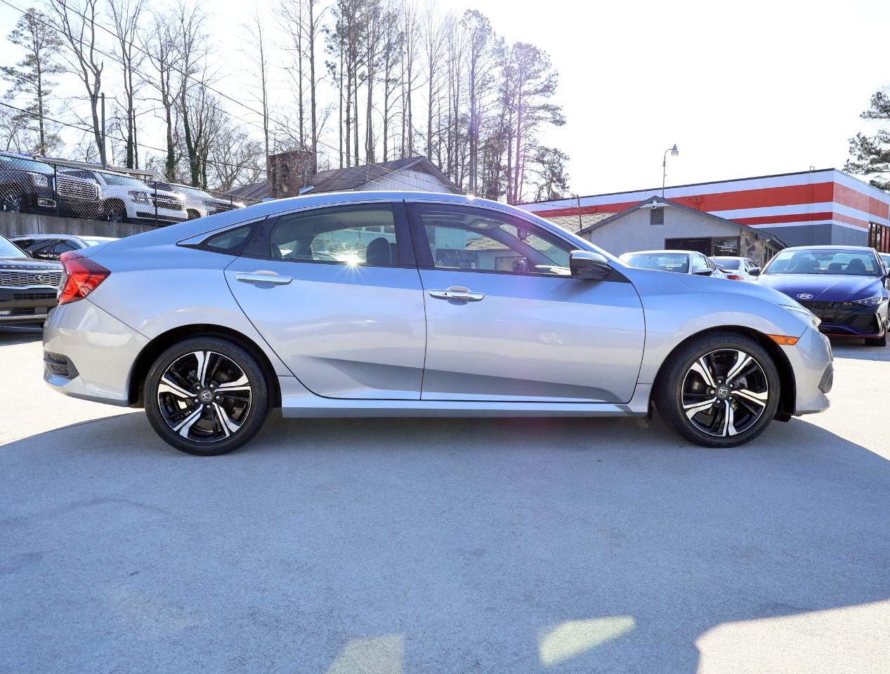 Honda Civic Touring Sedan CVT 2018