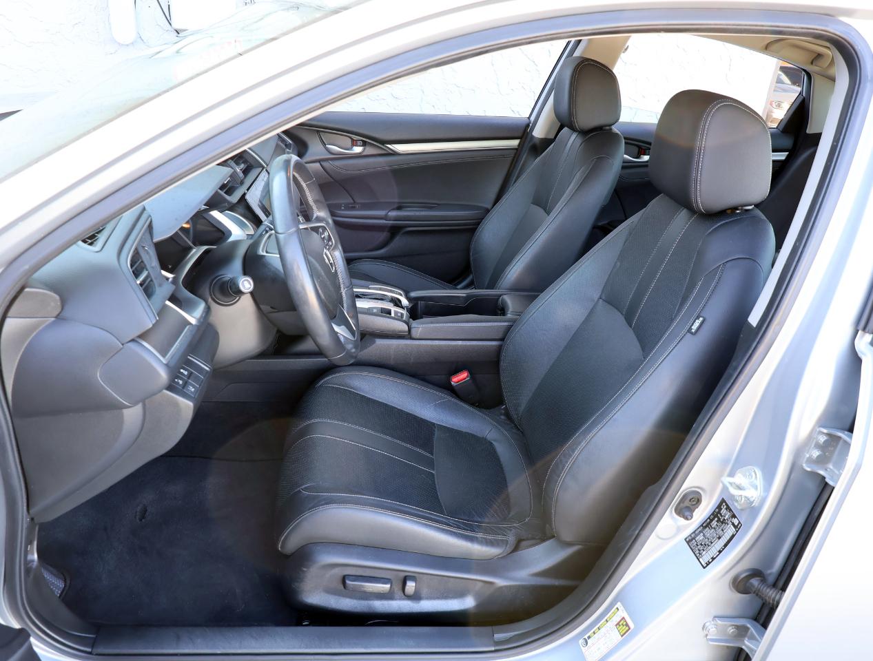 Honda Civic Touring Sedan CVT 2018