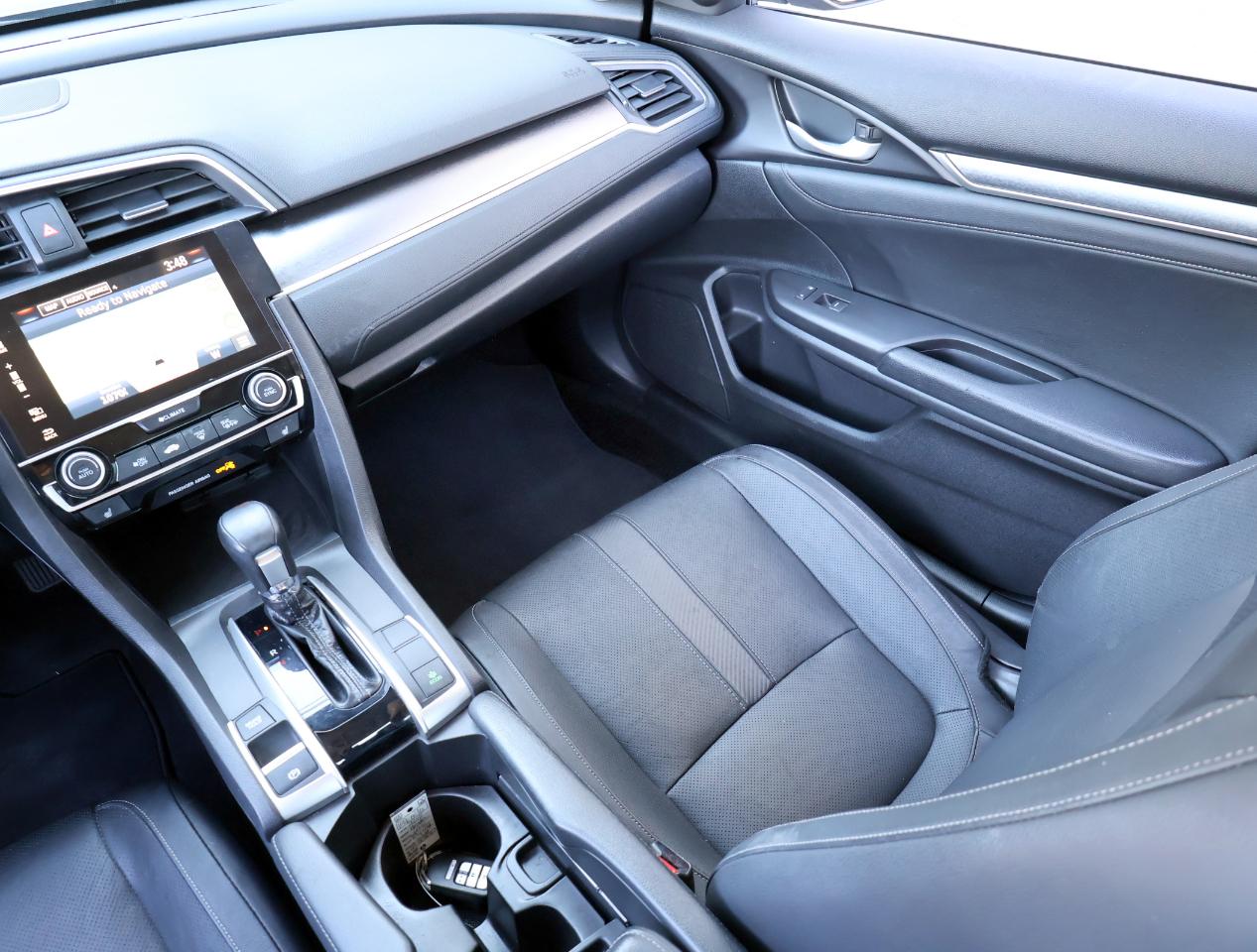 Honda Civic Touring Sedan CVT 2018