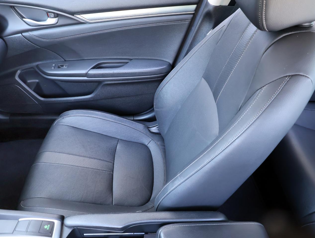 Honda Civic Touring Sedan CVT 2018