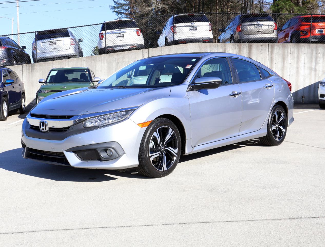 Honda Civic Touring Sedan CVT 2018