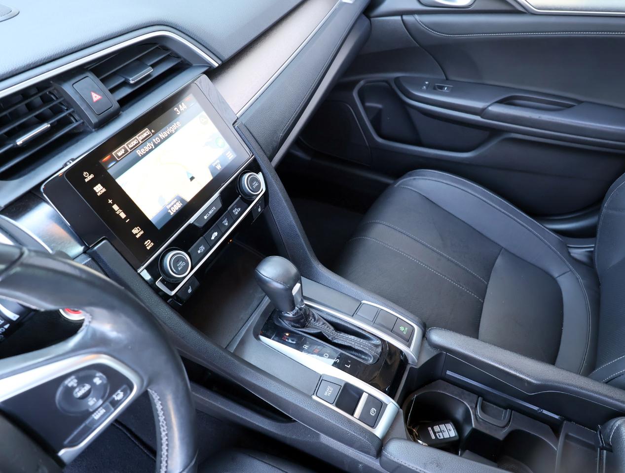 Honda Civic Touring Sedan CVT 2018