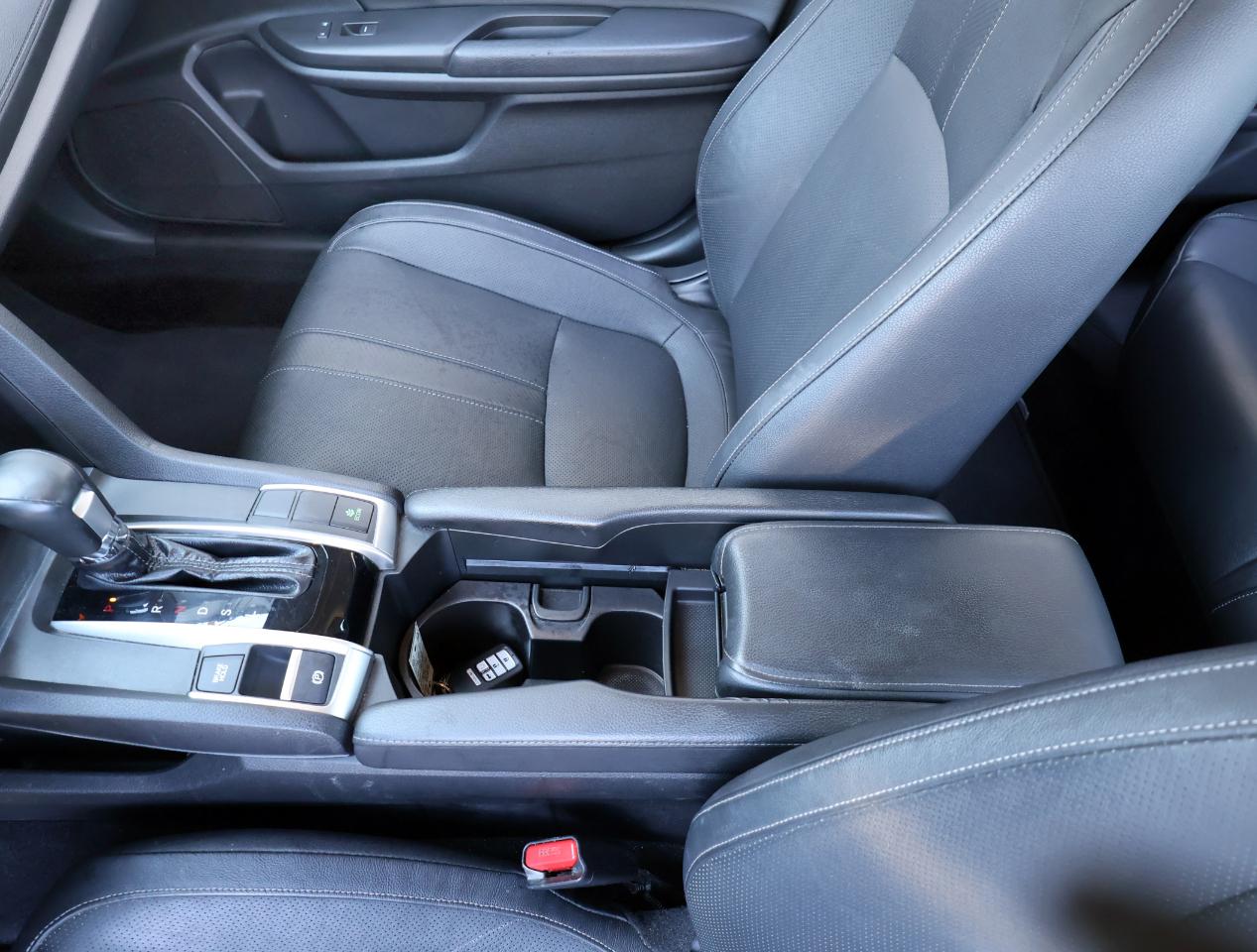 Honda Civic Touring Sedan CVT 2018