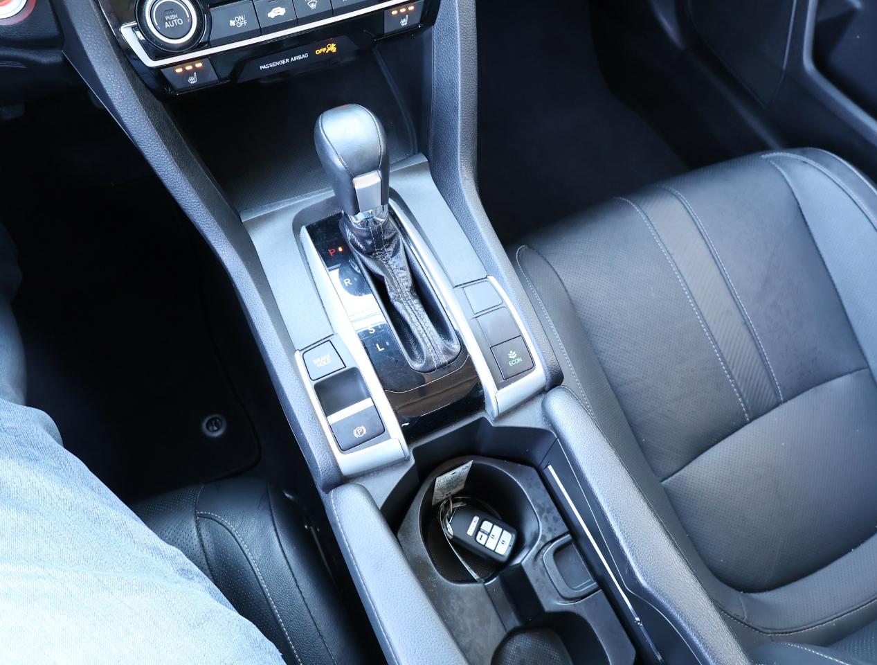 Honda Civic Touring Sedan CVT 2018