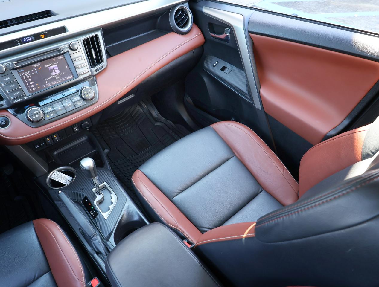 Toyota RAV4 Limited FWD 2014