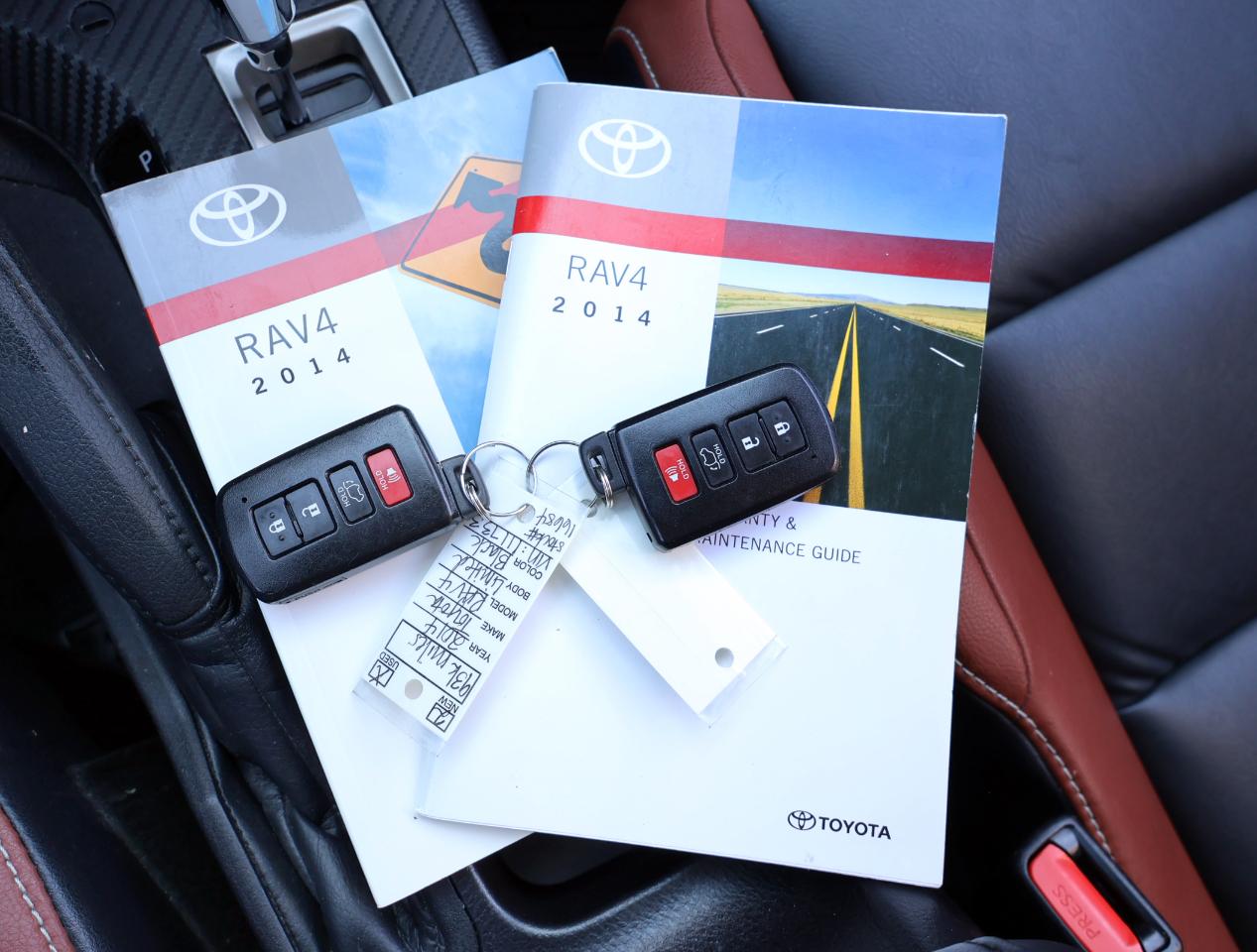 Toyota RAV4 Limited FWD 2014