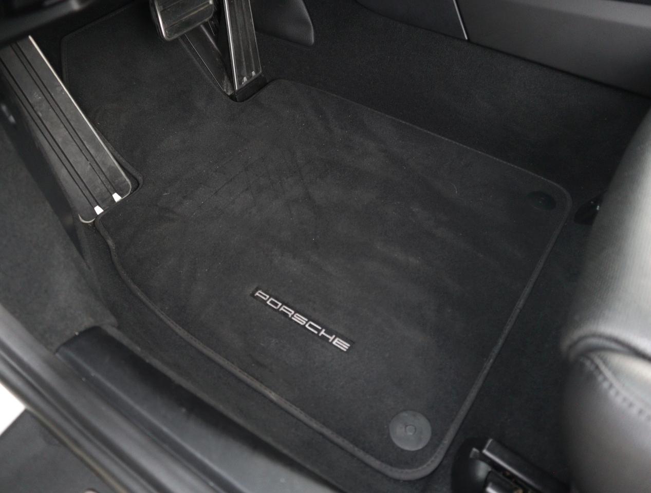 Porsche 911 Carrera S Coupe 2015