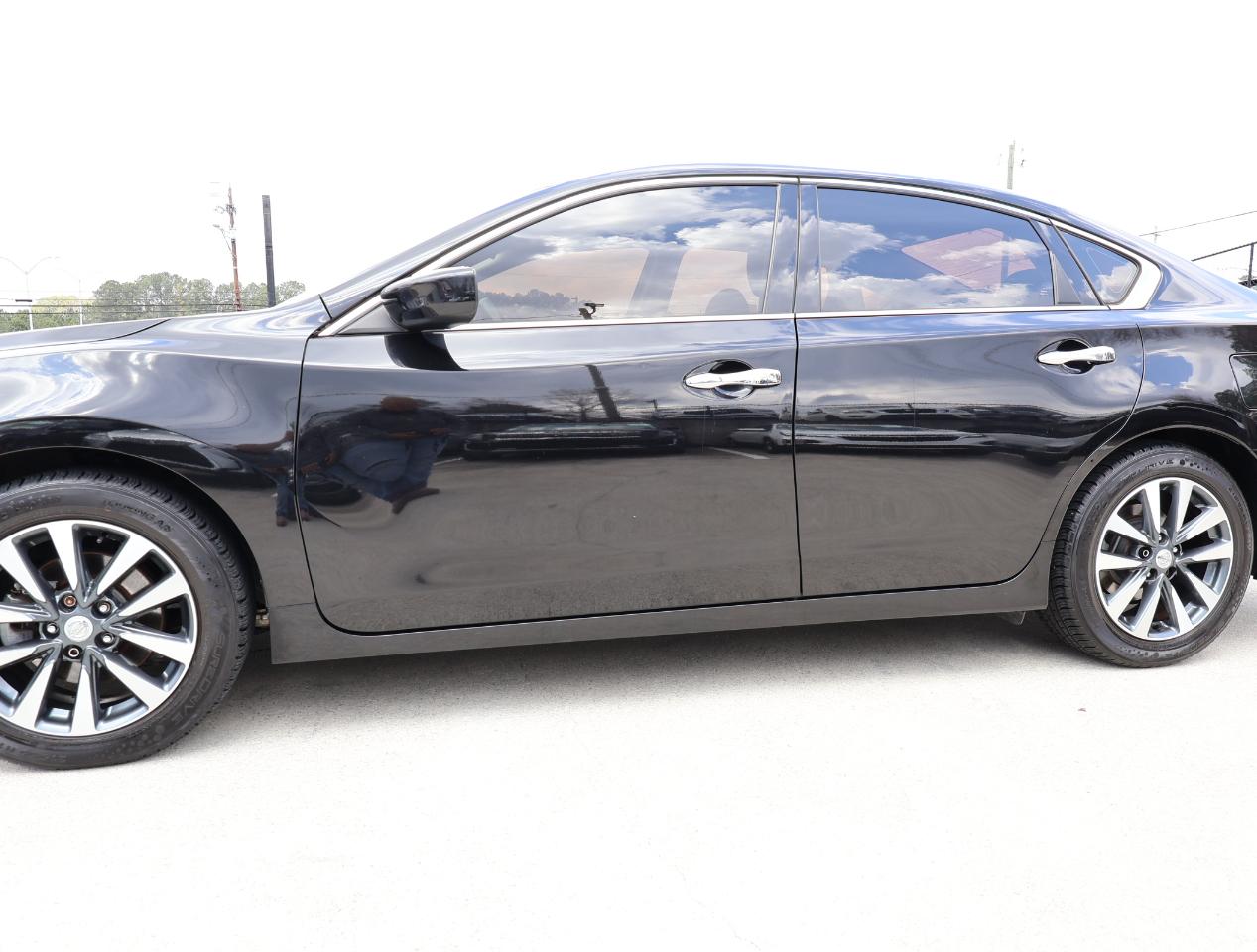 Nissan Altima 2.5 SV 2017