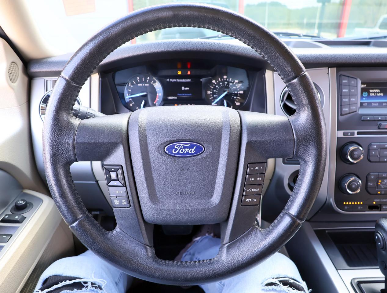 Ford Expedition XLT 2WD 2017