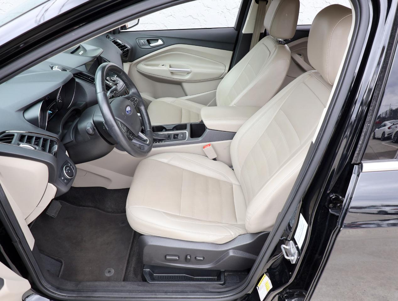 Ford Escape Titanium FWD 2017