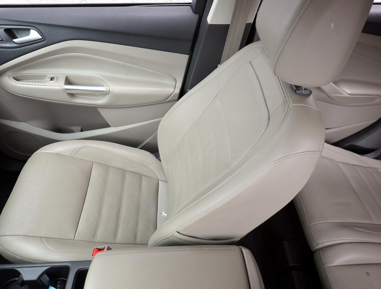 Ford Escape Titanium FWD 2017