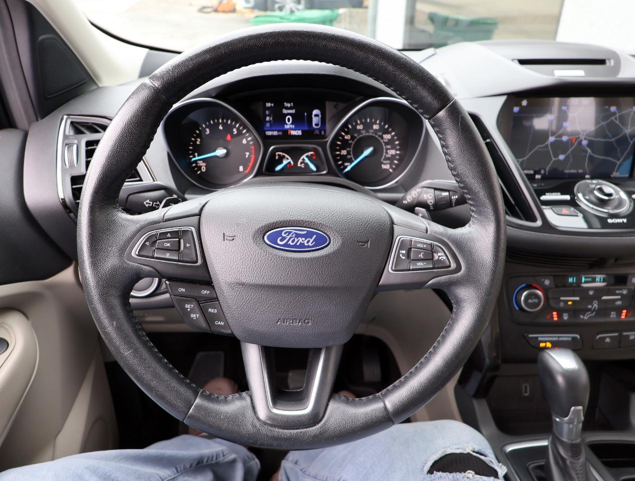 Ford Escape Titanium FWD 2017