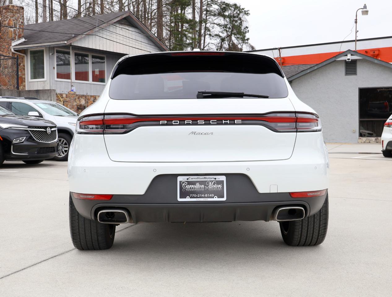 Porsche Macan Base 2021