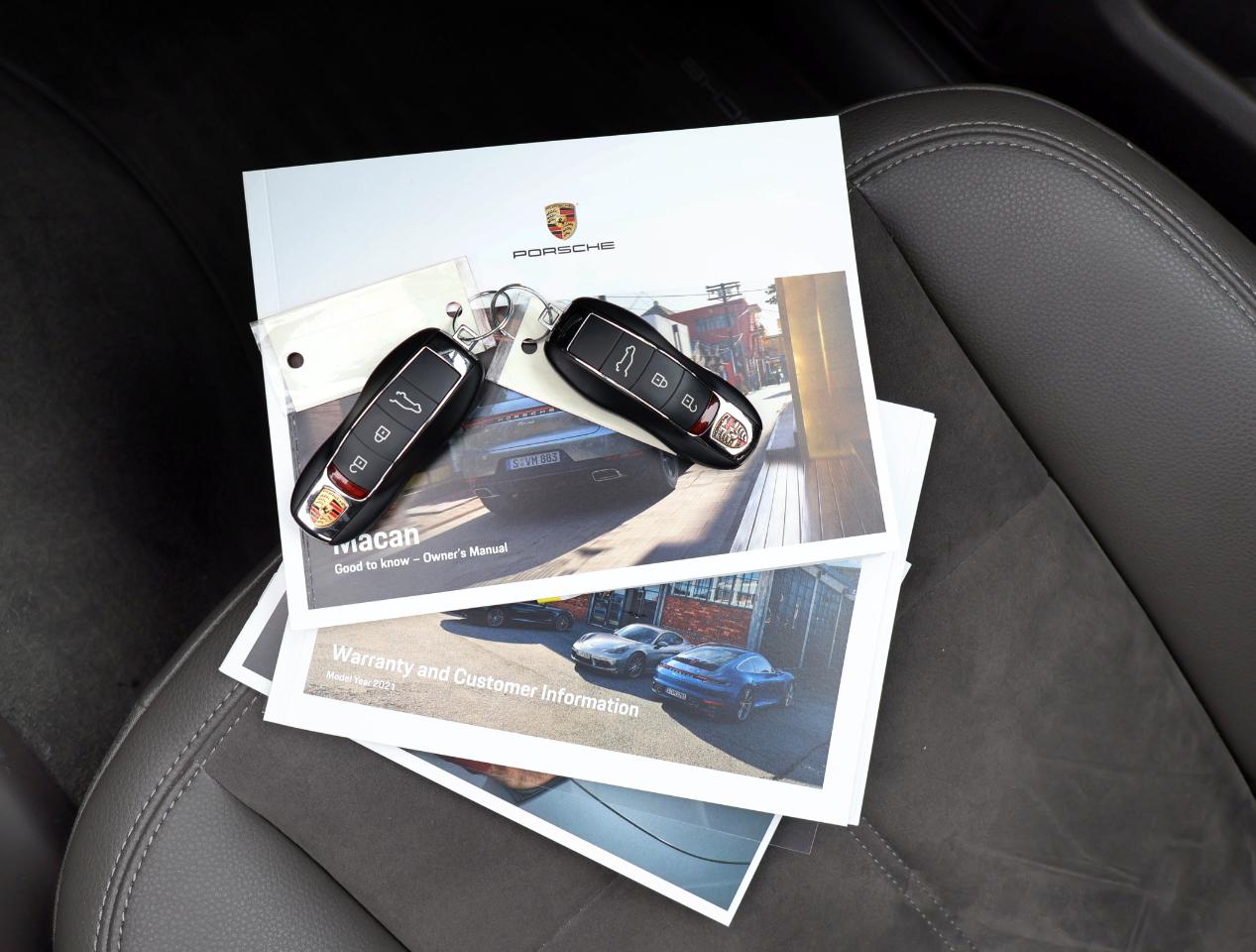 Porsche Macan Base 2021
