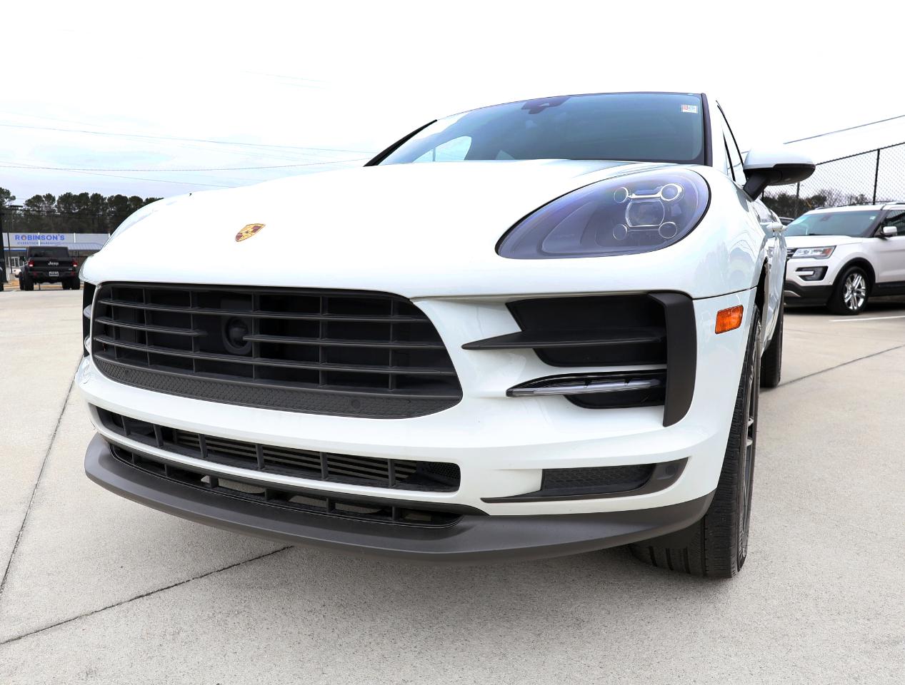 Porsche Macan Base 2021