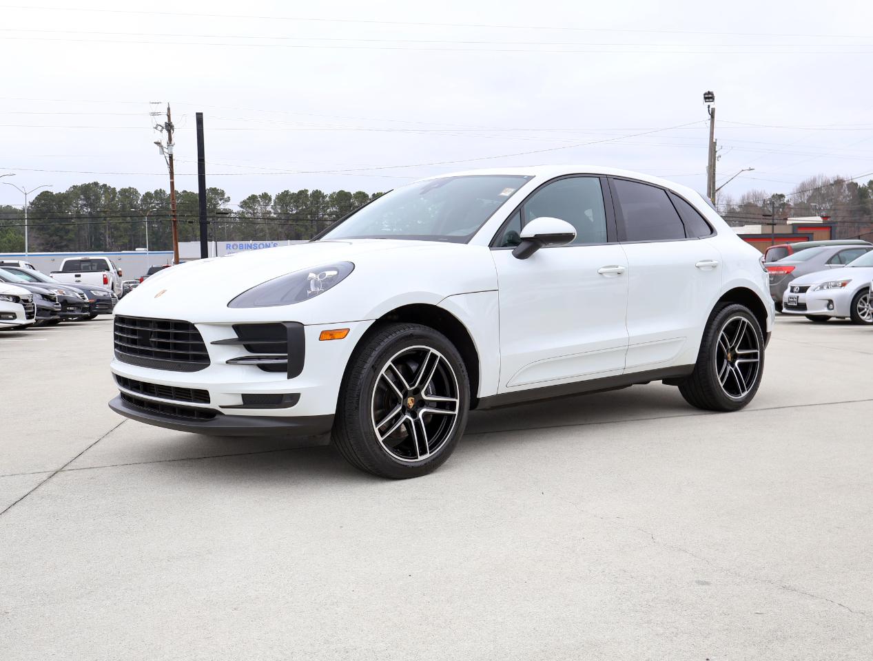 Porsche Macan Base 2021