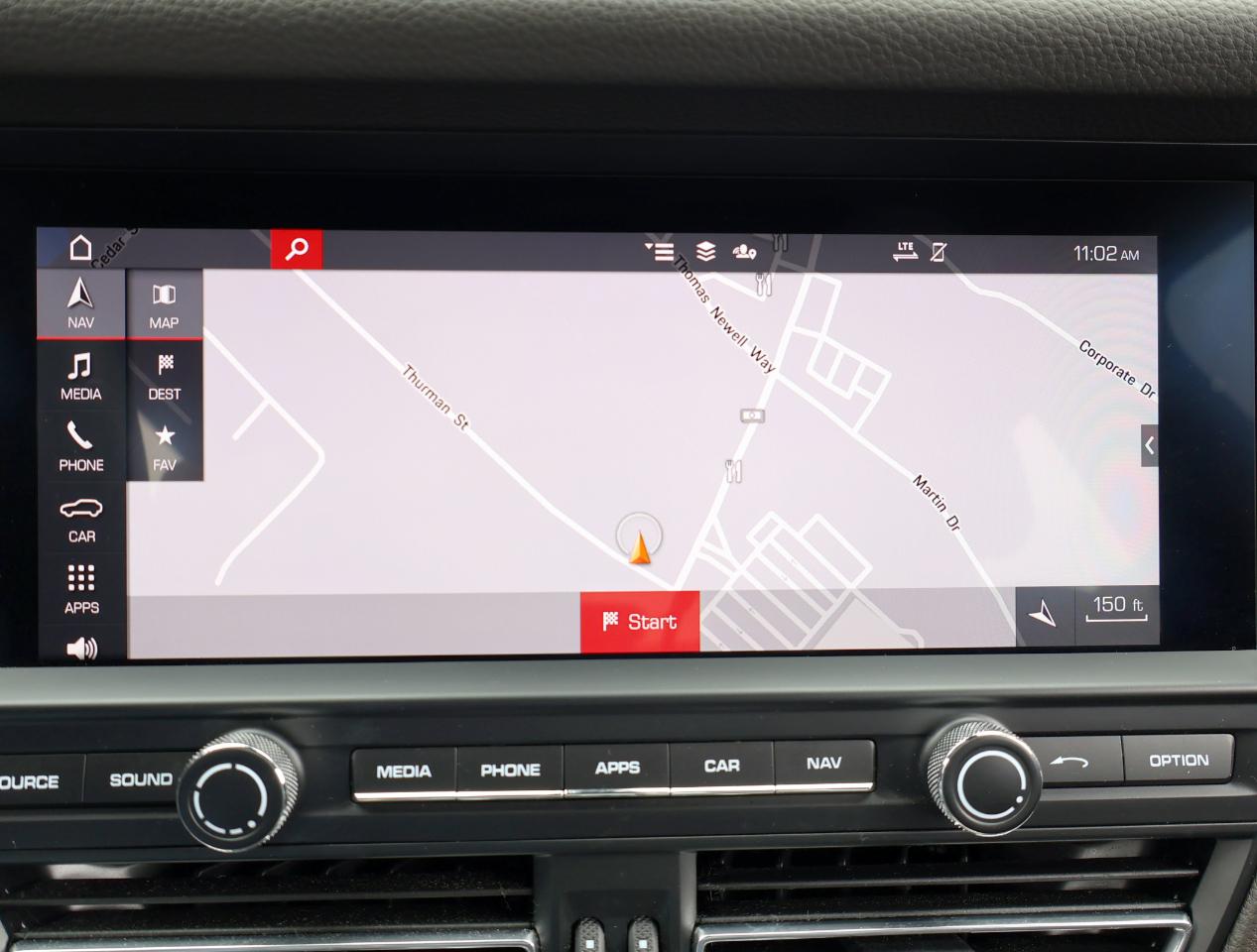 Porsche Macan Base 2021