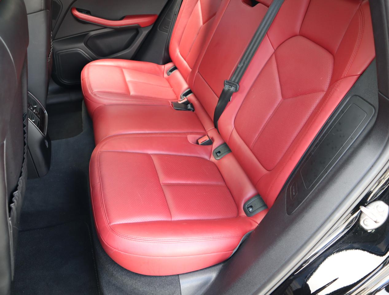 Porsche Macan Base 2018