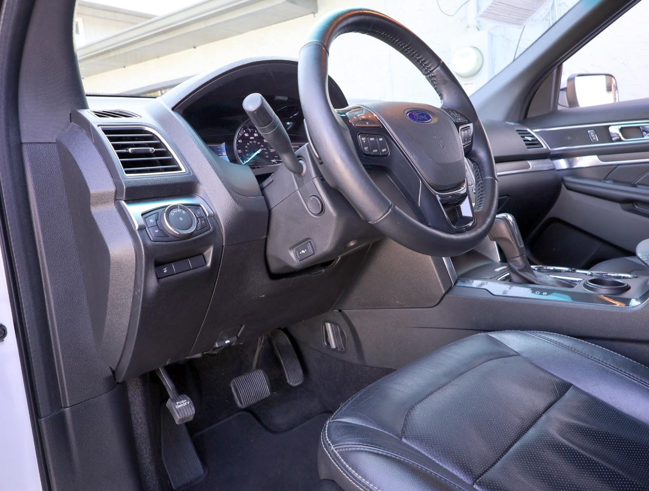 Ford Explorer Limited FWD 2017