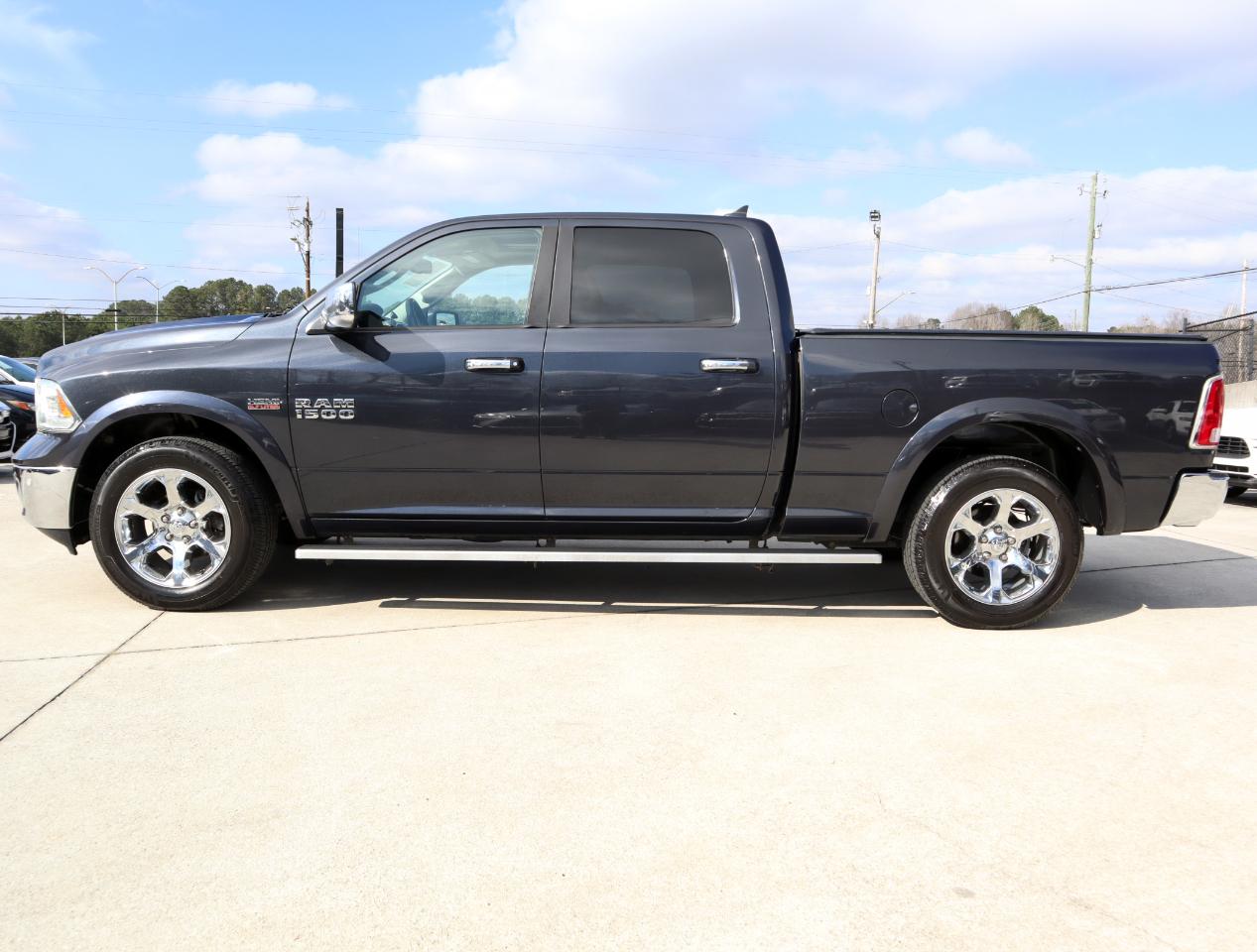 RAM 1500 Laramie Crew Cab LWB 4WD 2016