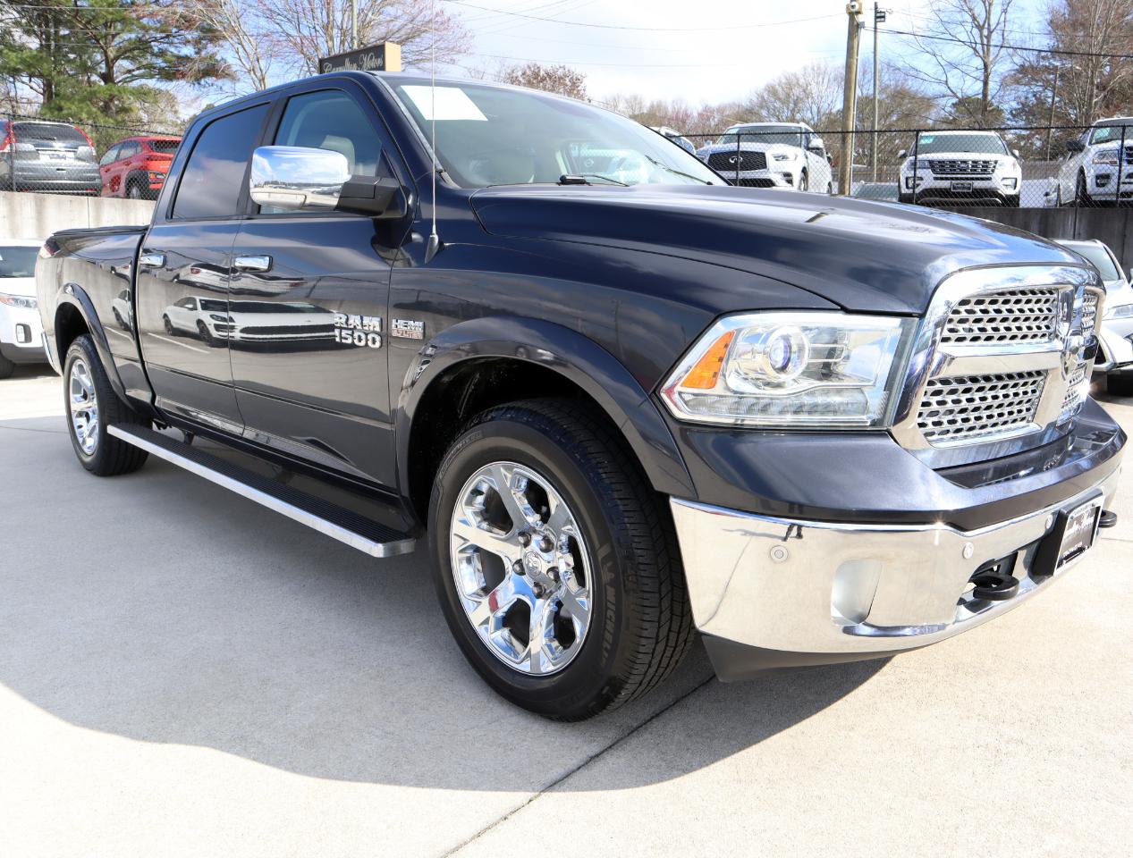 RAM 1500 Laramie Crew Cab LWB 4WD 2016
