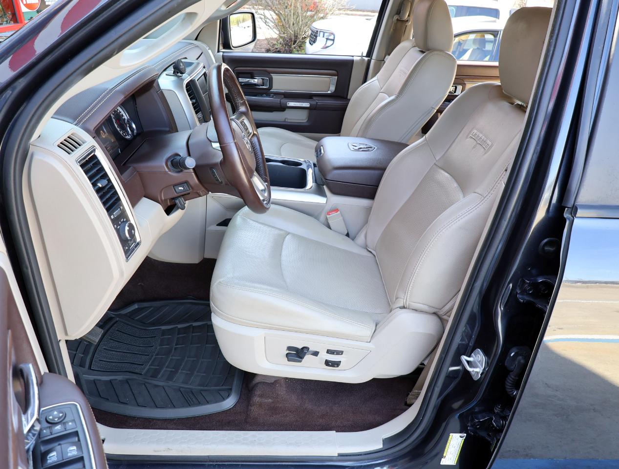 RAM 1500 Laramie Crew Cab LWB 4WD 2016