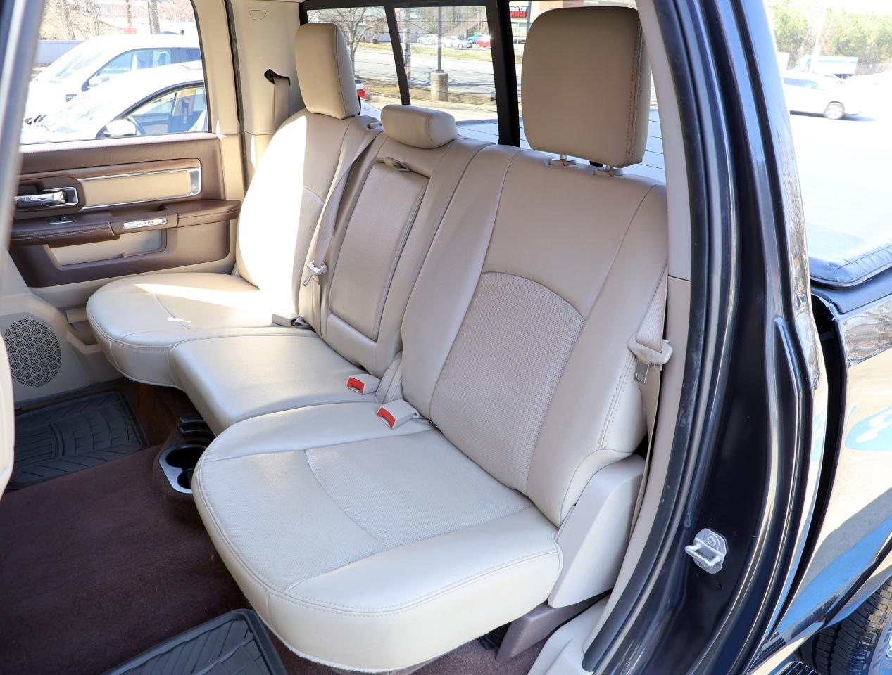 RAM 1500 Laramie Crew Cab LWB 4WD 2016